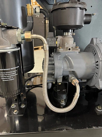 Винтовой компрессор с частотным преобразователем ВК 7,5/8 PM